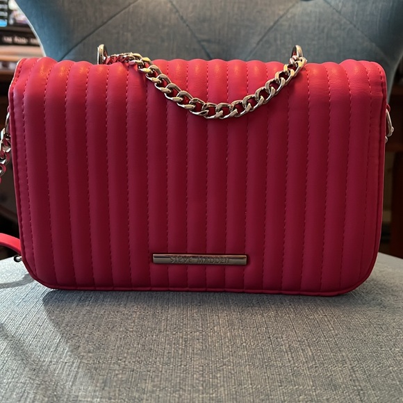 Steve Madden Hot Pink Quilted Crossbody Bag - Picture 3 of 7